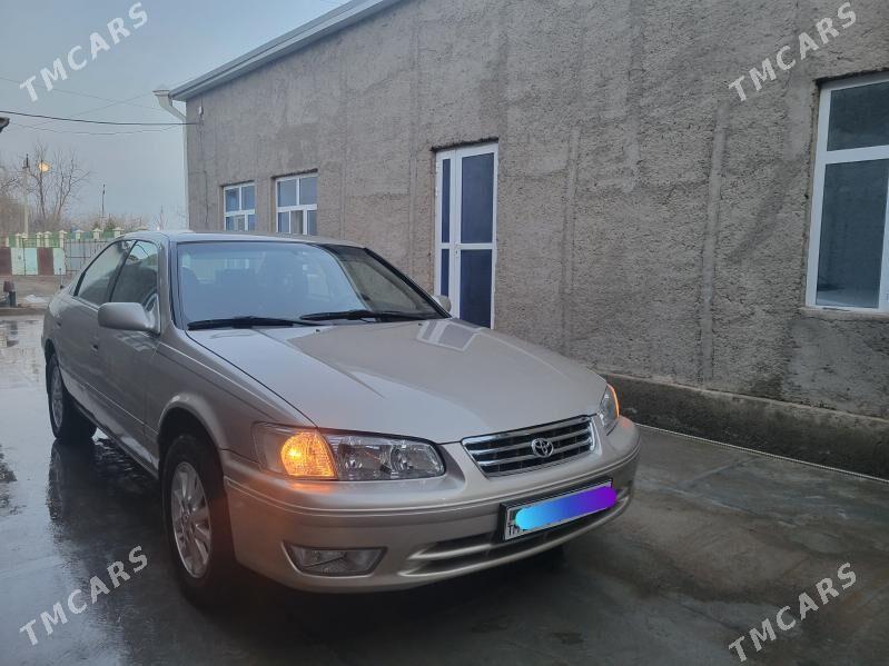 Toyota Camry 2001 - 180 000 TMT - Мары - img 1
