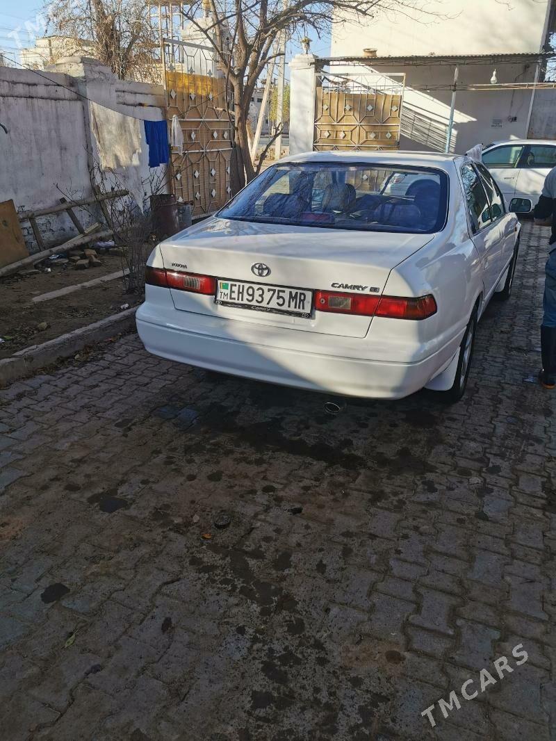 Toyota Camry 1998 - 140 000 TMT - Байрамали - img 1