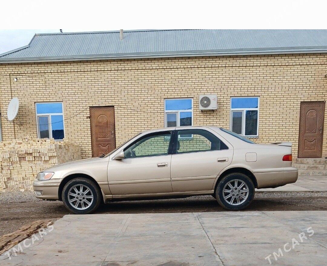 Toyota Camry 1998 - 150 000 TMT - Векильбазар - img 1