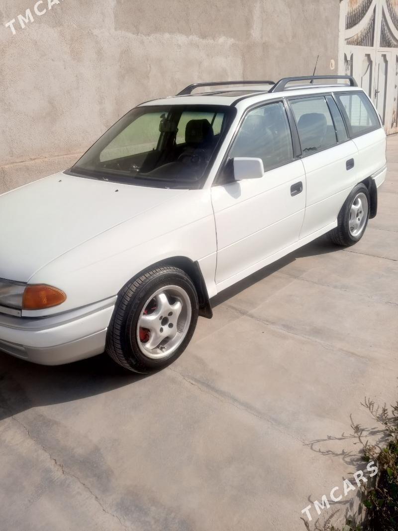 Opel Astra 1993 - 37 000 TMT - Mary - img 1