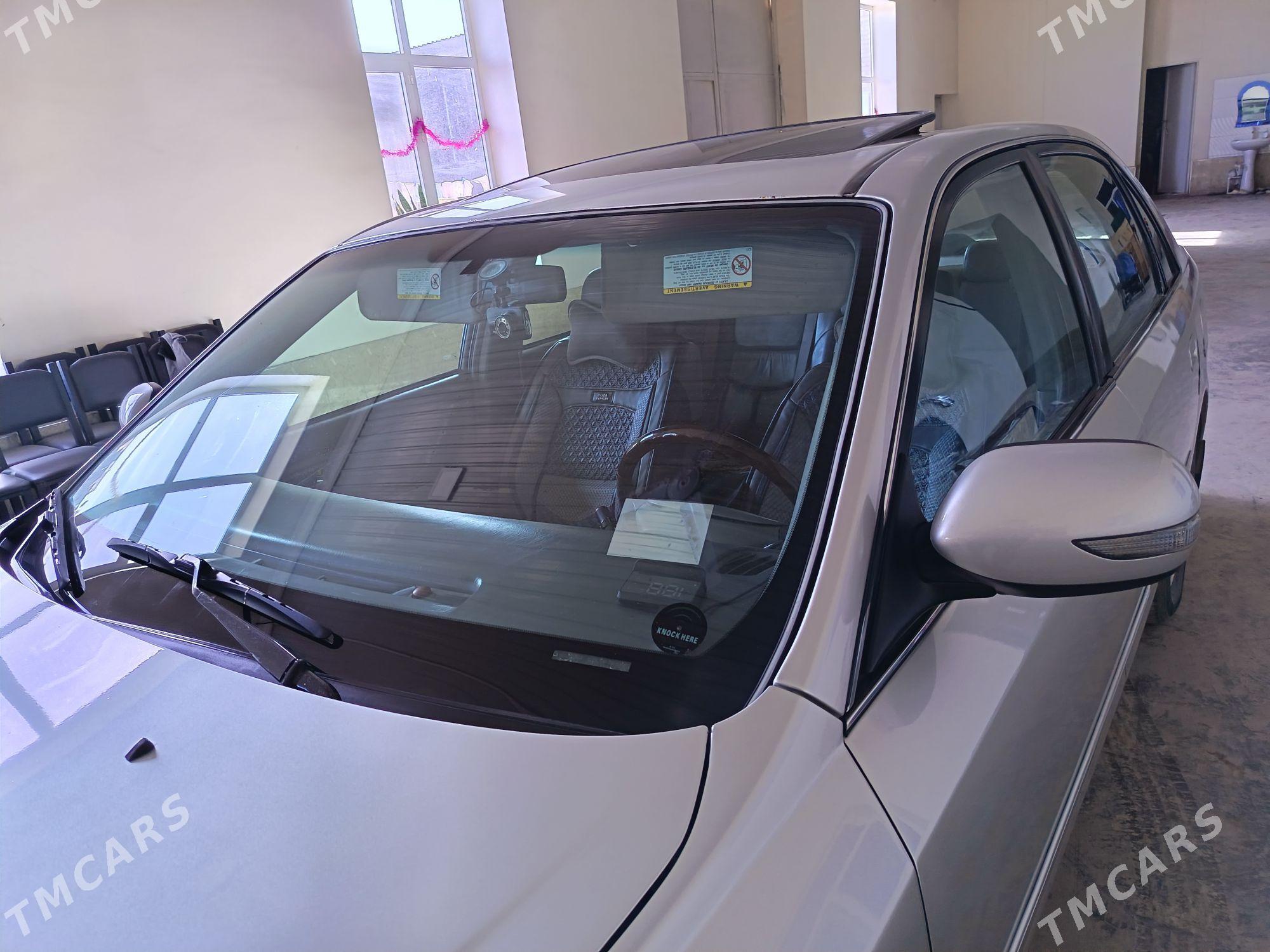 Toyota Avalon 2004 - 240 000 TMT - Чарджоу - img 1