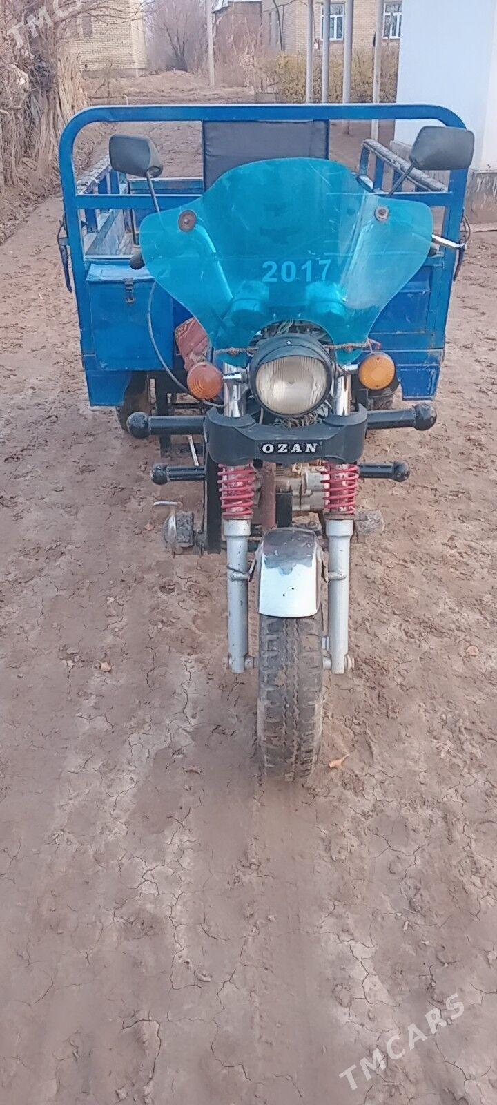Ozan 200-14 2012 - 11 000 TMT - Достлук - img 1