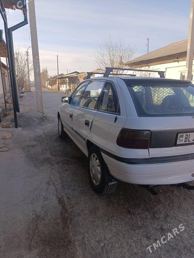 Opel Astra 1993 - 42 000 TMT - Дашогуз - img 1