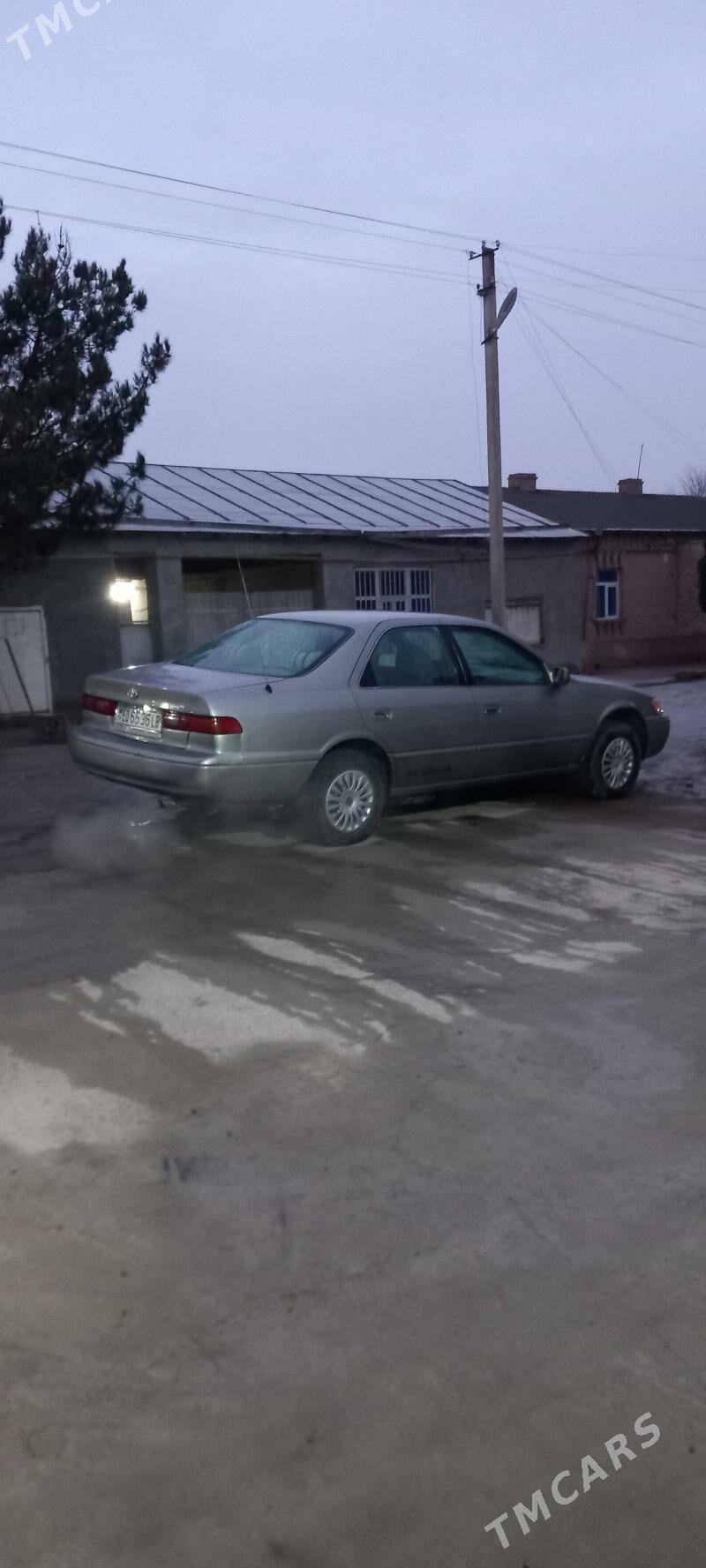 Toyota Camry 1998 - 142 000 TMT - Halaç - img 1
