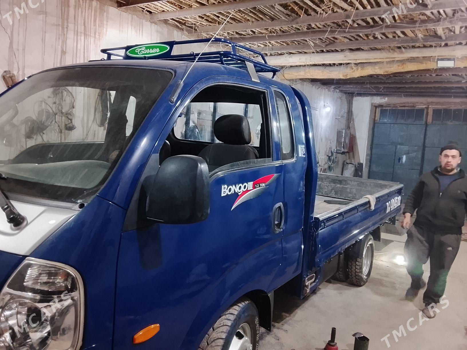 Kia Bongo 2010 - 210 000 TMT - Гурбансолтан Едже - img 1