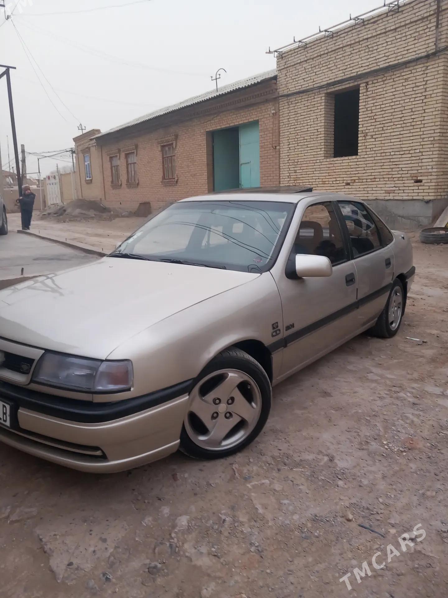 Opel Vectra 1993 - 70 000 TMT - Чарджоу - img 1