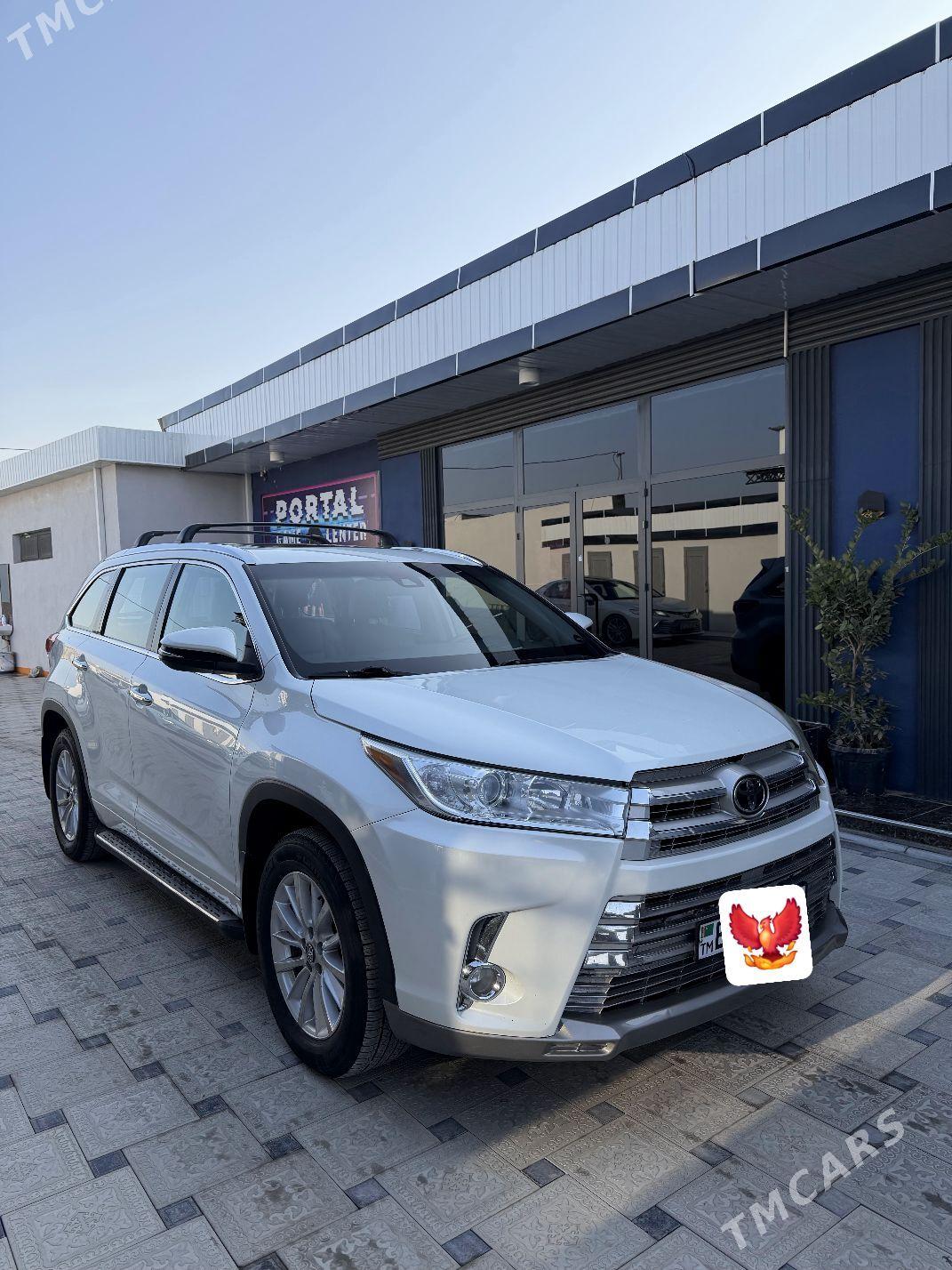 Toyota Highlander 2019 - 490 000 TMT - Мургап - img 1