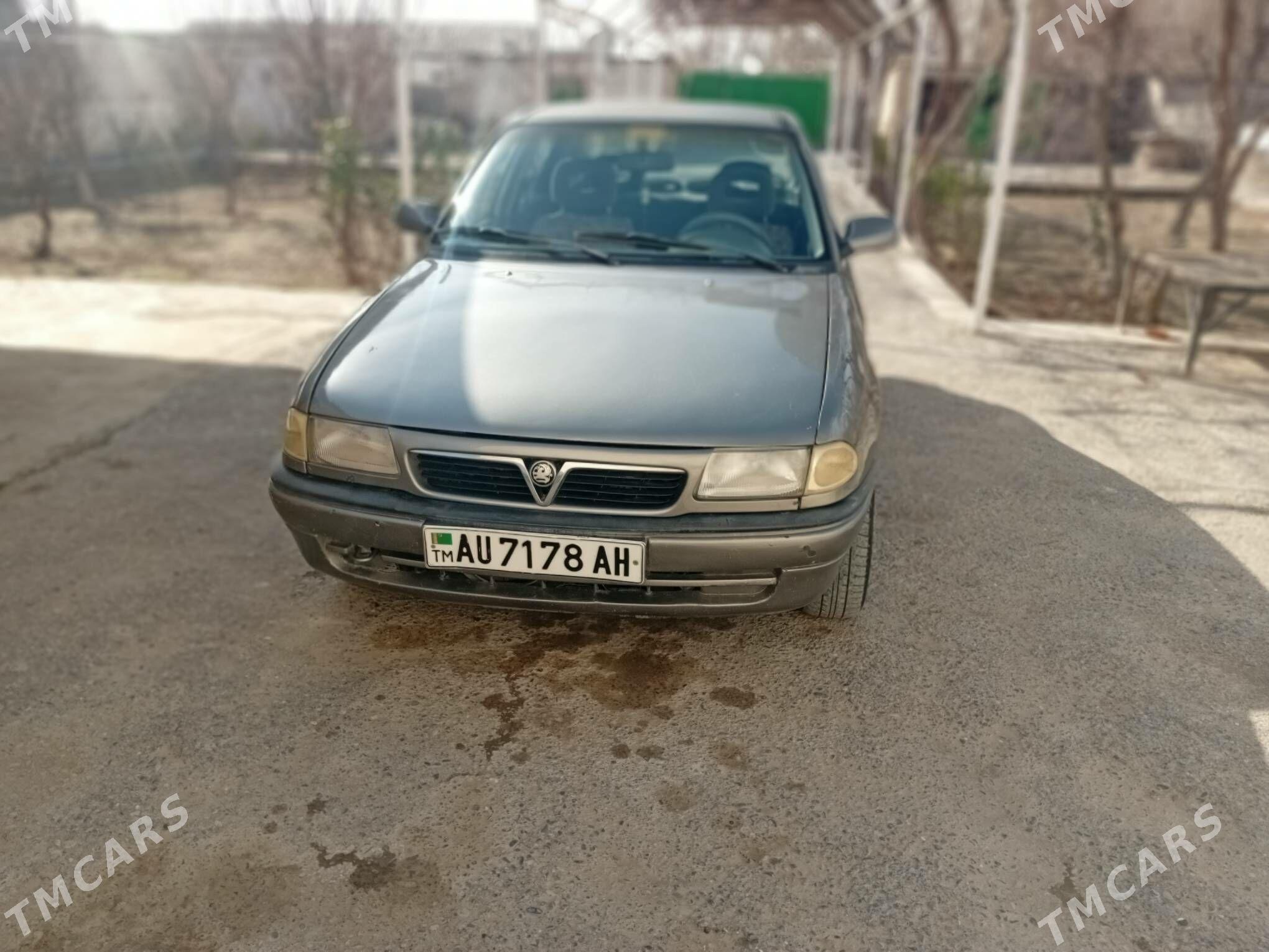 Opel Astra 1993 - 45 000 TMT - Кака - img 1