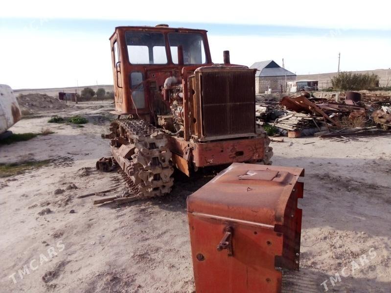 MTZ 80 1996 - 30 000 TMT - Балканабат - img 1
