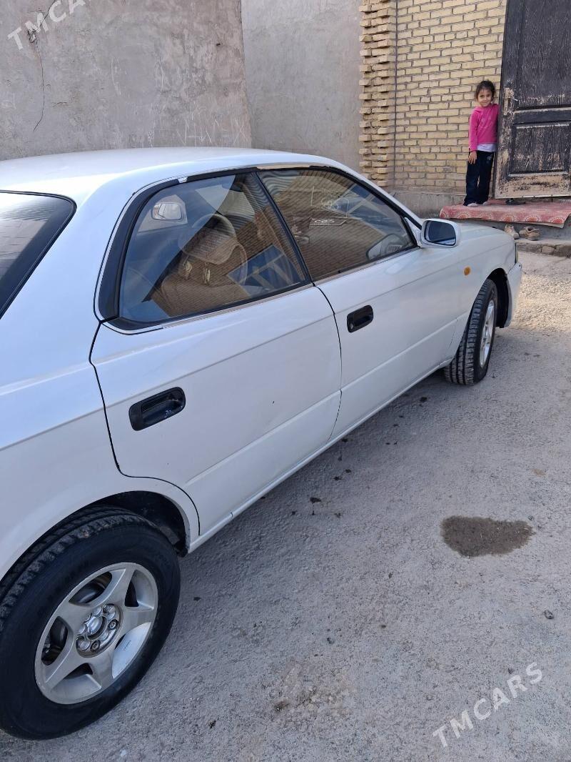 Toyota Camry 1994 - 55 000 TMT - Сакар - img 1