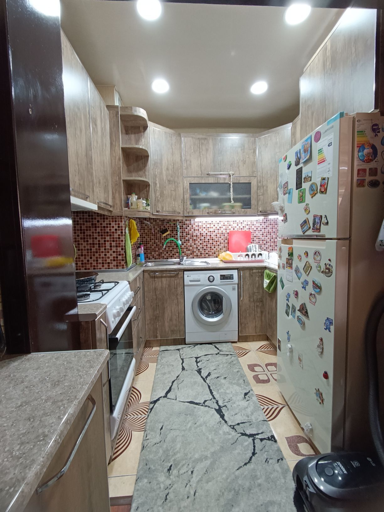 4 КОМ!3ЭТ! ЦЕНТР! - Ким район - img 1