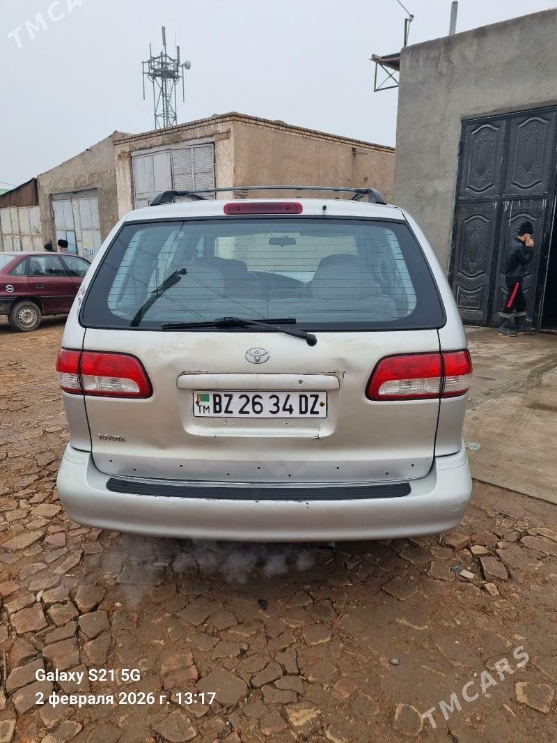Toyota Sienna 2002 - 165 000 TMT - Гурбансолтан Едже - img 1