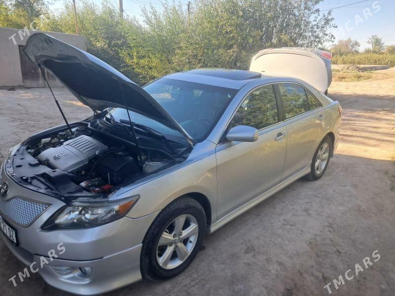 Toyota Camry 2010 - 200 000 TMT - Кёнеургенч - img 1