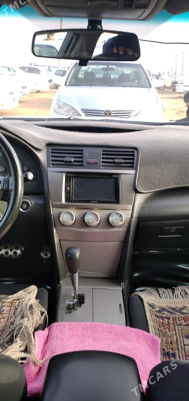 Toyota Camry 2011 - 210 000 TMT - Мары - img 1