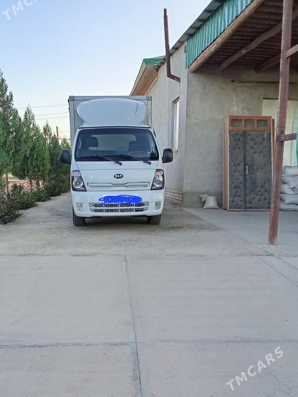 Kia Bongo 2019 - 260 000 TMT - Шабатский этрап - img 1