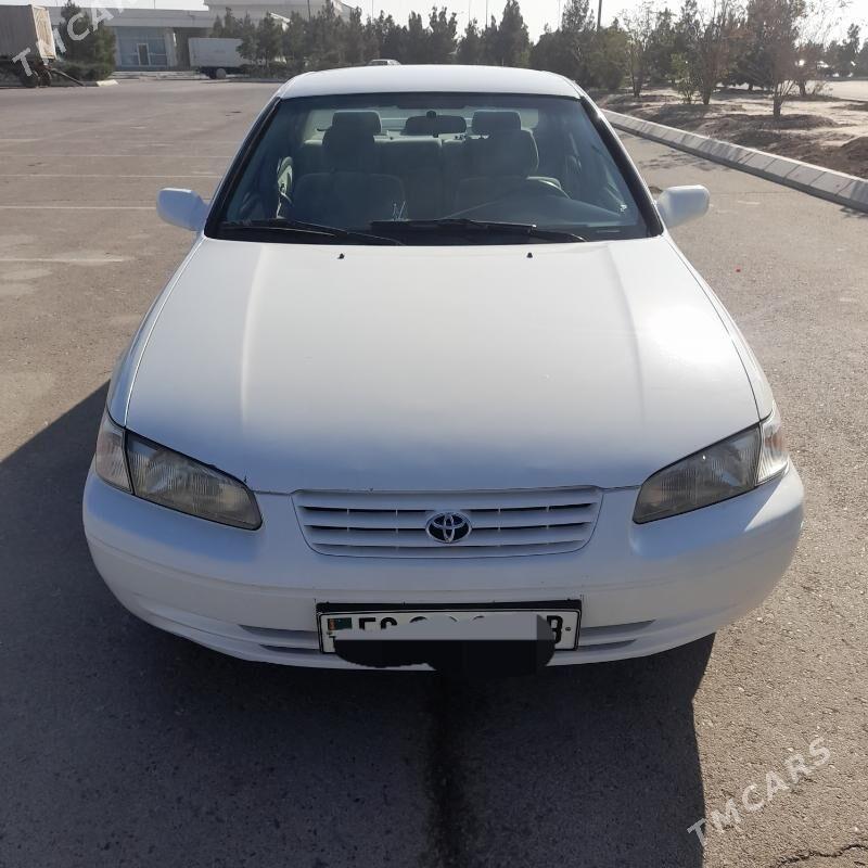 Toyota Camry 1998 - 150 000 TMT - Саят - img 1