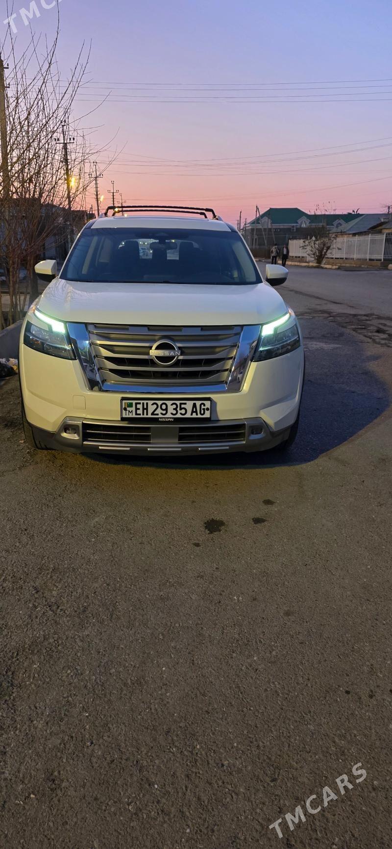 Nissan Pathfinder 2021 - 375 000 TMT - Бедев - img 1