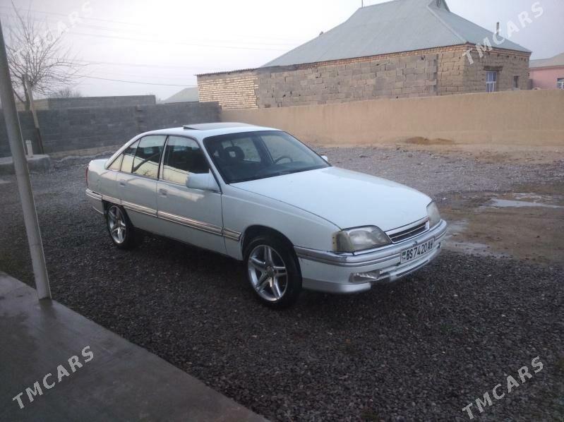 Opel Omega 1992 - 30 000 TMT - Бахарден - img 1