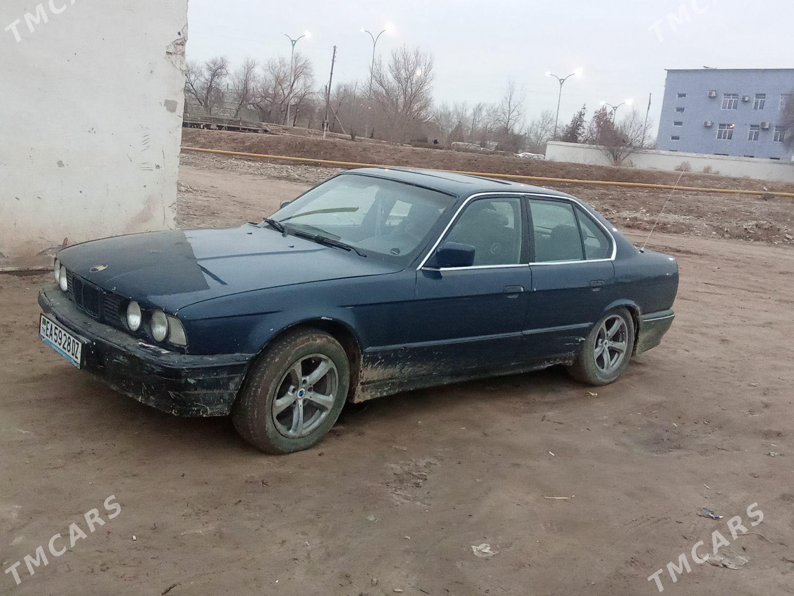 BMW 525 1988 - 30 000 TMT - Кёнеургенч - img 1