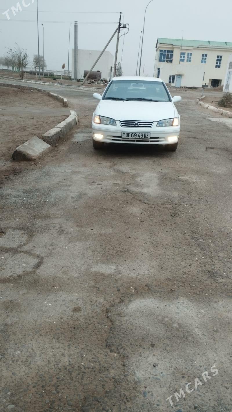 Toyota Camry 1999 - 140 000 TMT - Гурбансолтан Едже - img 1