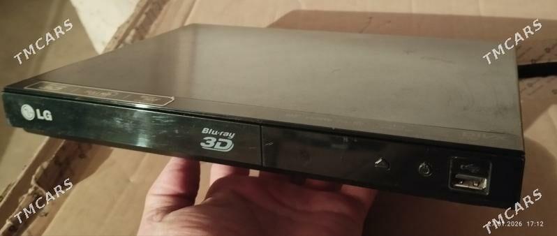 BLU. REY.  и. 3D. плеер - Türkmenabat - img 1