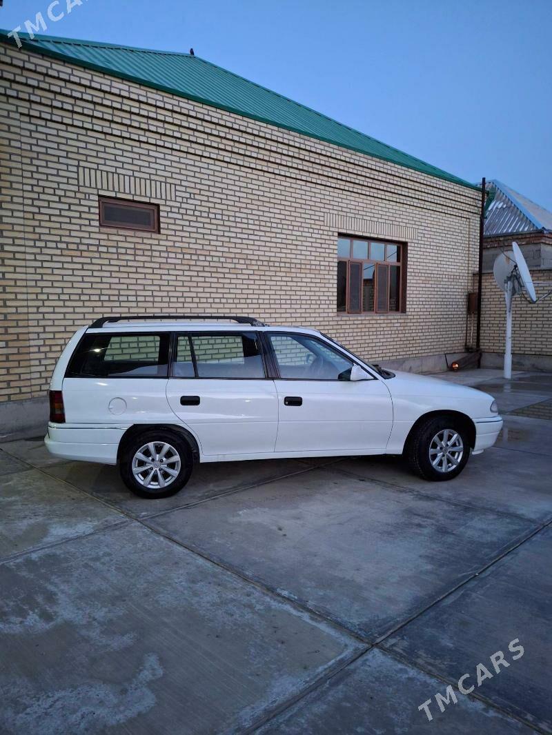 Opel Astra 1992 - 45 000 TMT - Bäherden - img 1