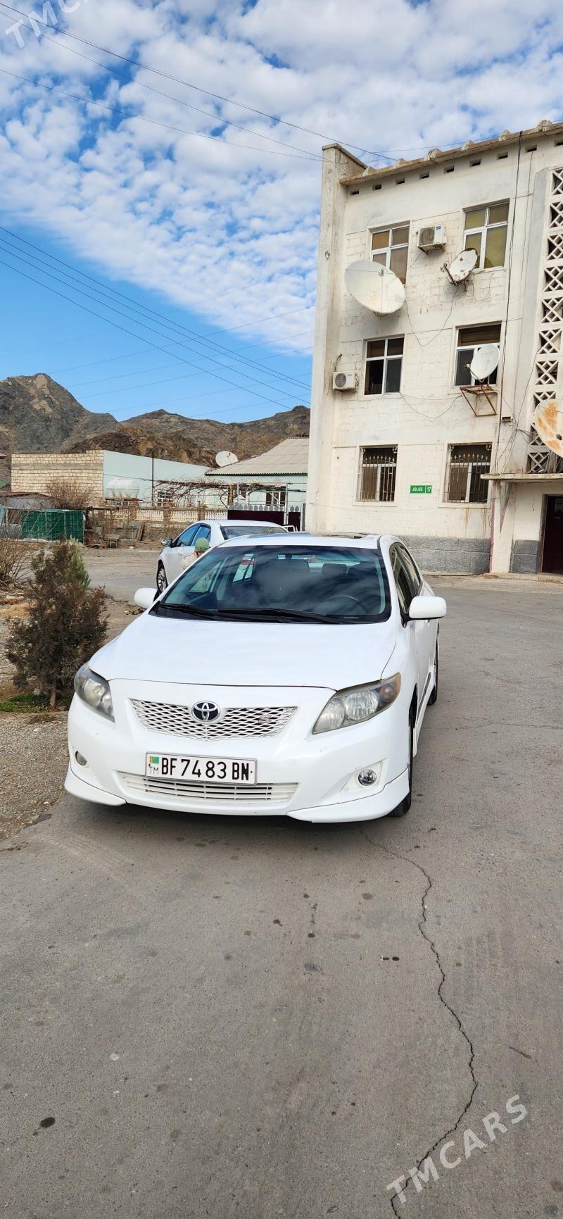 Toyota Corolla 2010 - 150 000 TMT - Туркменбаши - img 1