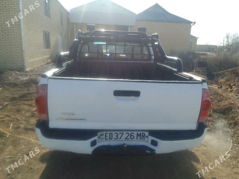 Toyota Tacoma 2012 - 180 000 TMT - Мары - img 1
