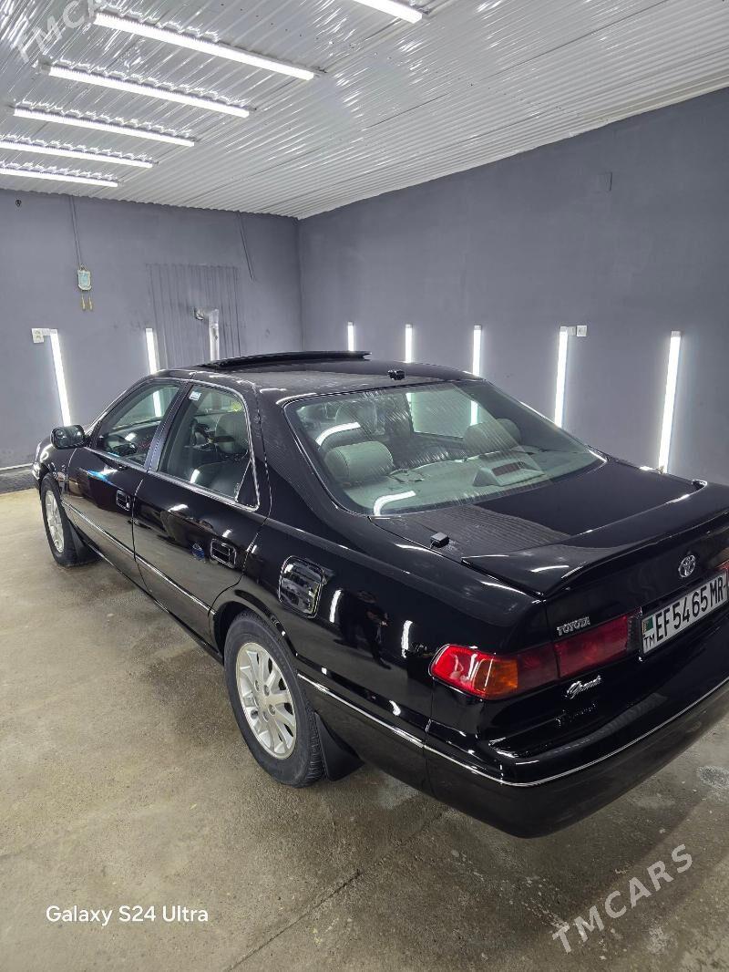 Toyota Camry 2000 - 212 000 TMT - Мары - img 1