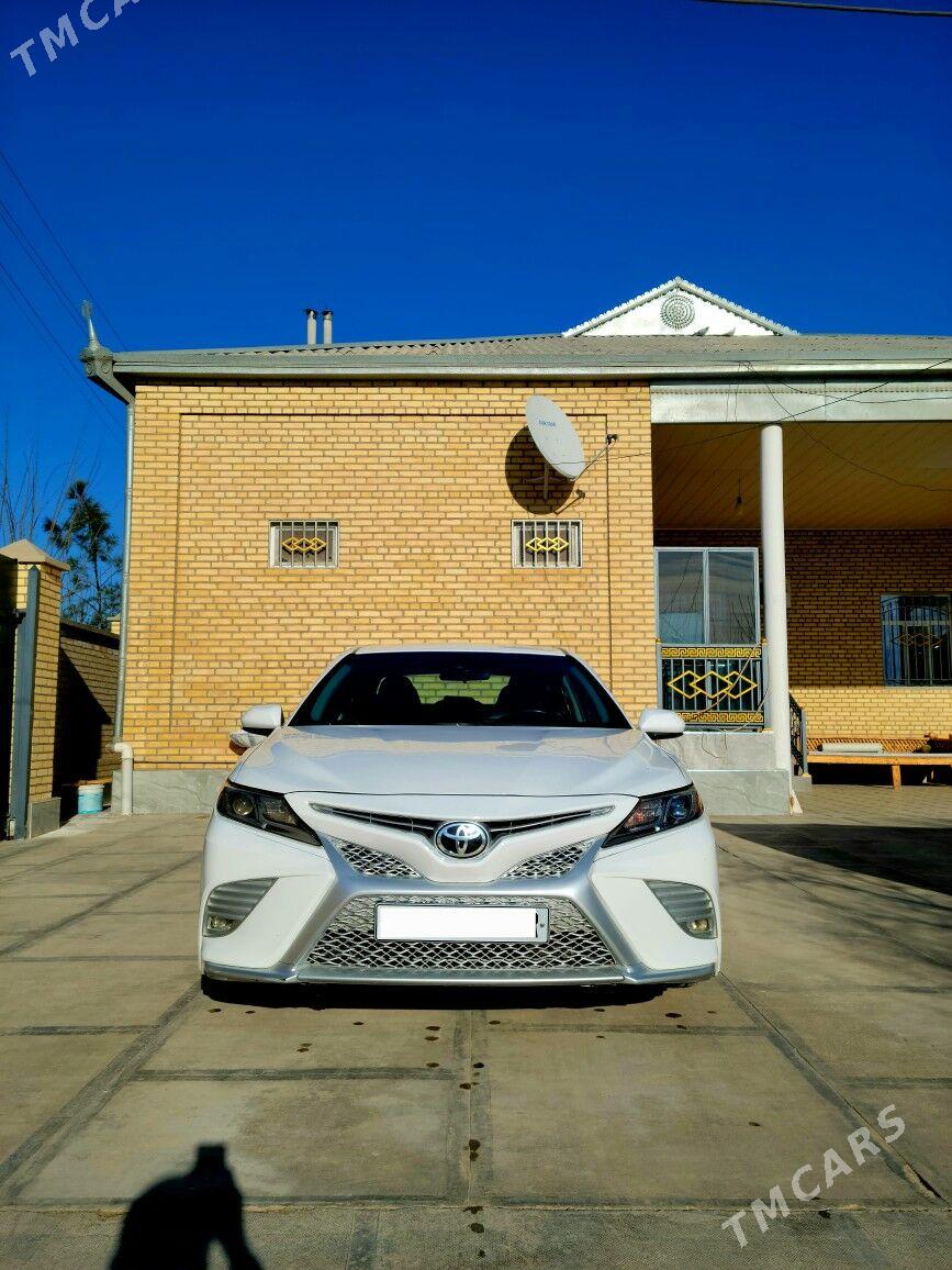 Toyota Camry 2018 - 316 000 TMT - Мары - img 1