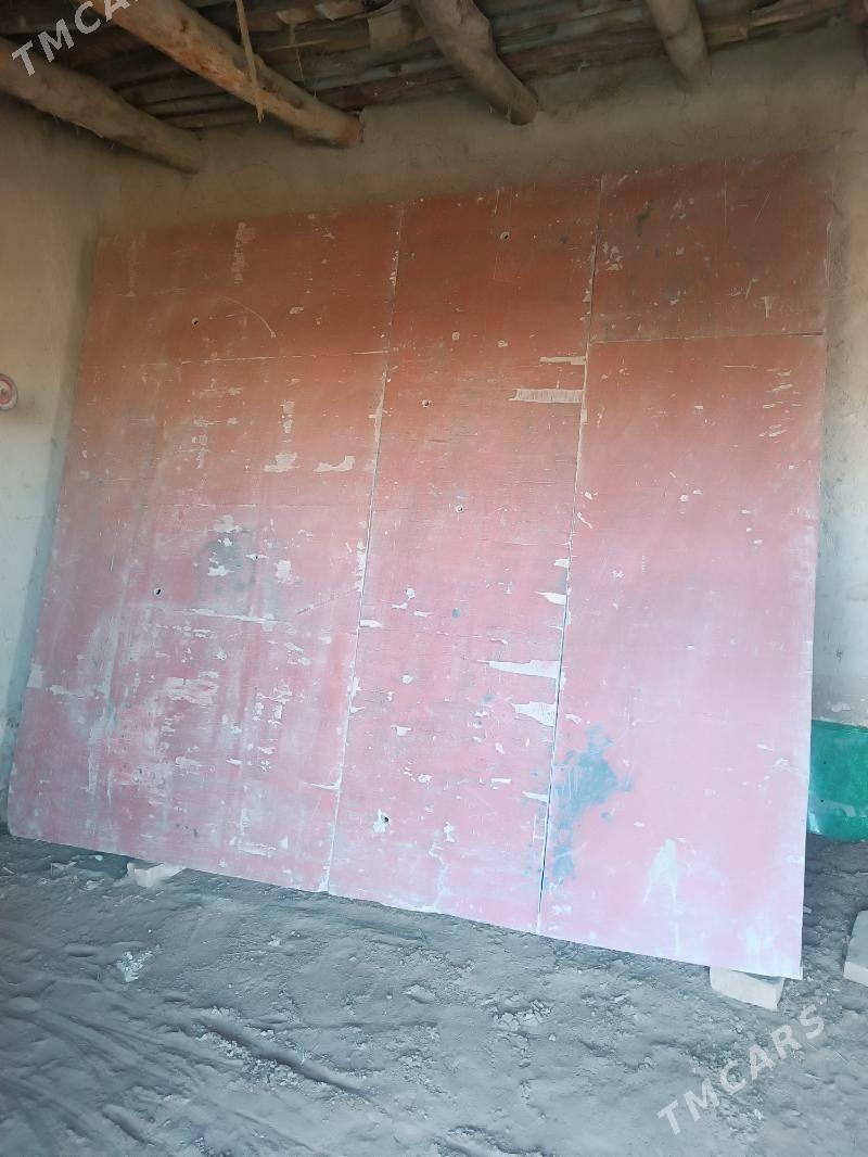 Tapçan Тапчан - Halaç - img 1