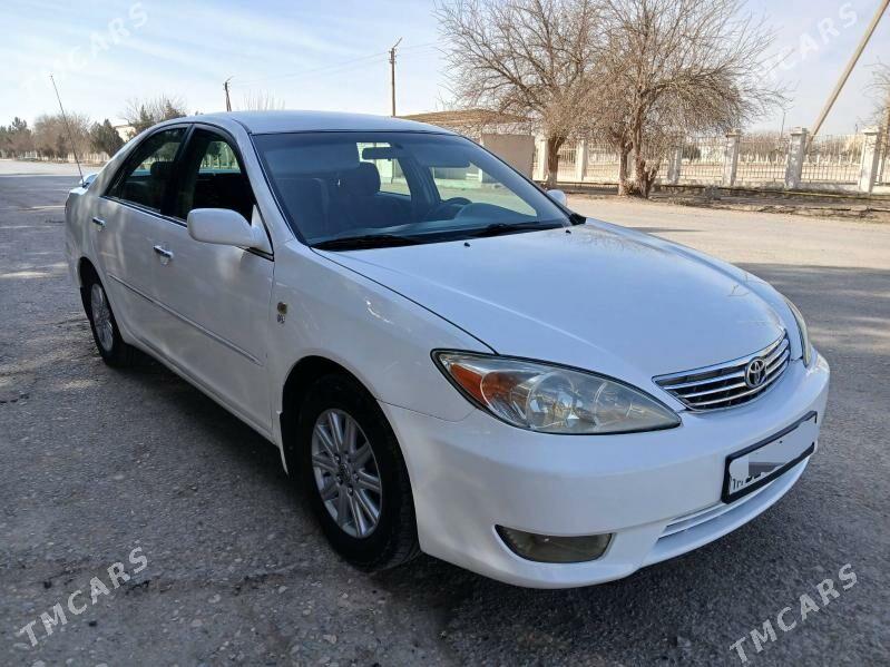 Toyota Camry 2002 - 130 000 TMT - Теджен - img 1