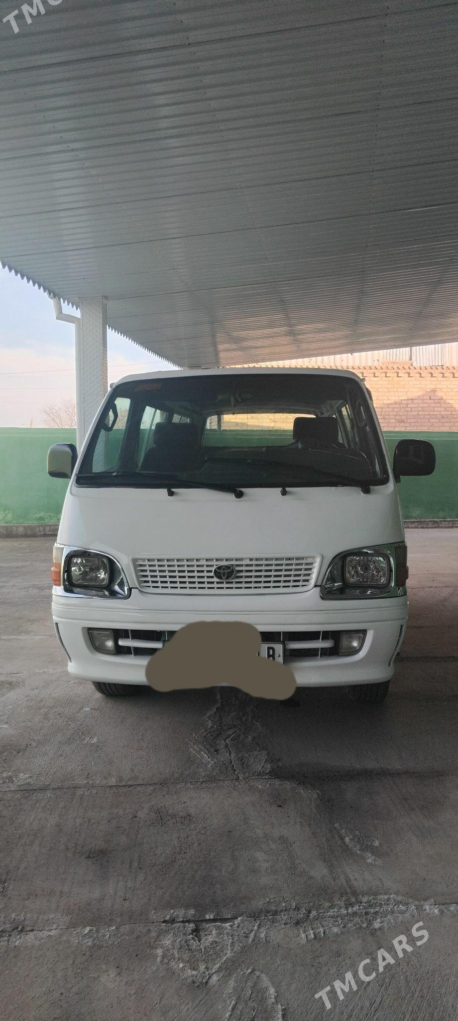Toyota Hiace 2001 - 120 000 TMT - Фарап - img 1