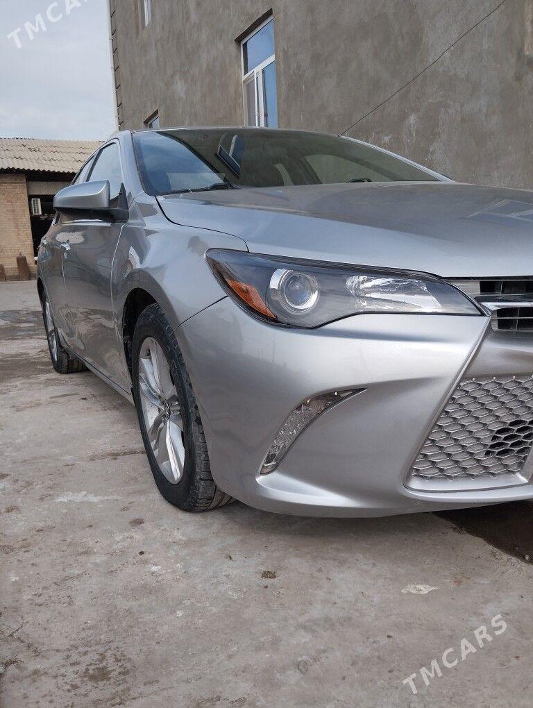 Toyota Camry 2015 - 260 000 TMT - Çärjew - img 1
