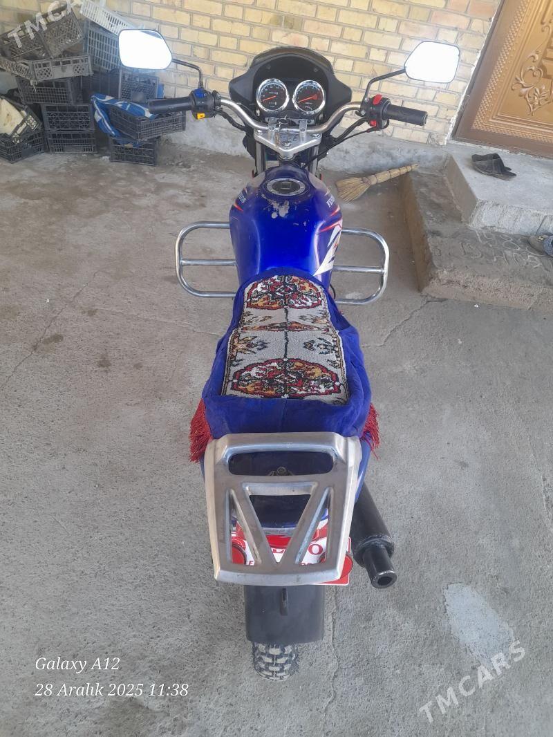 Fekon FK150-8G 2015 - 13 000 TMT - Bäherden - img 1