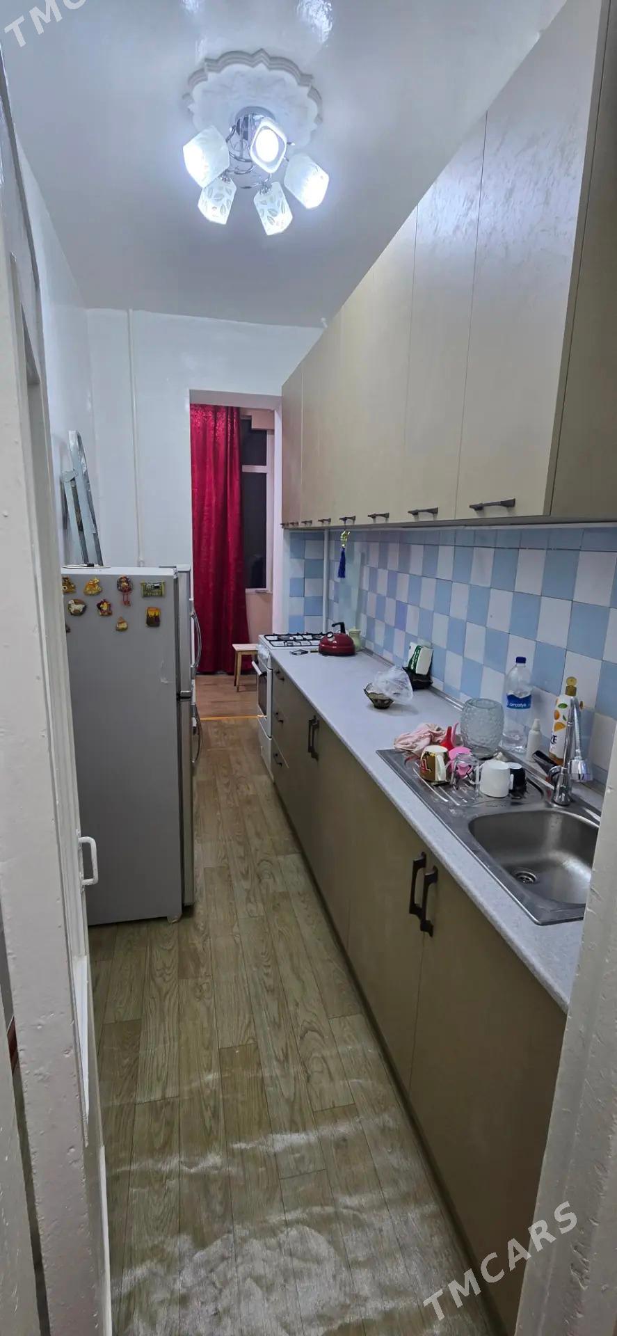 Аренда 3Комнаты 2Этаж - 30 мкр - img 1