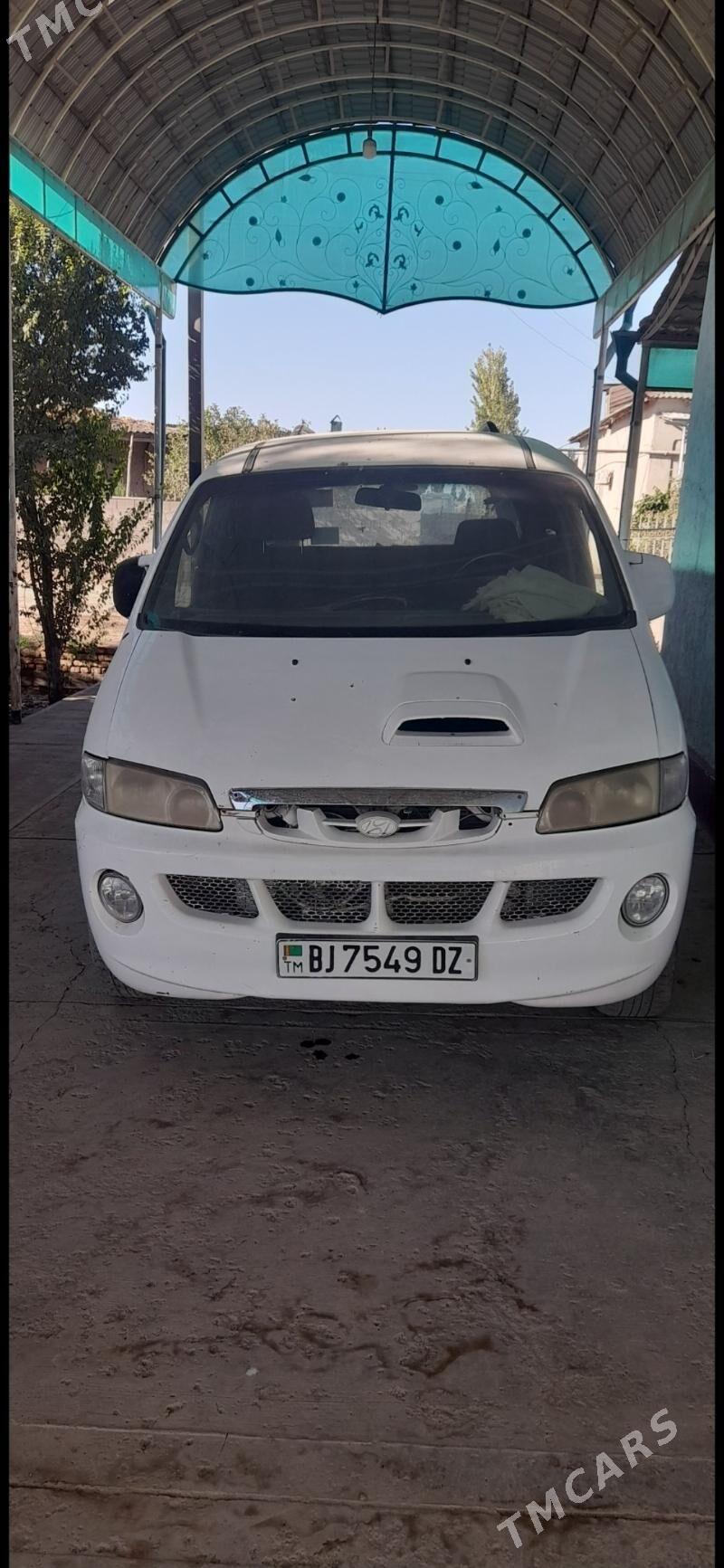 Hyundai H-1 2001 - 50 000 TMT - Шабатский этрап - img 1