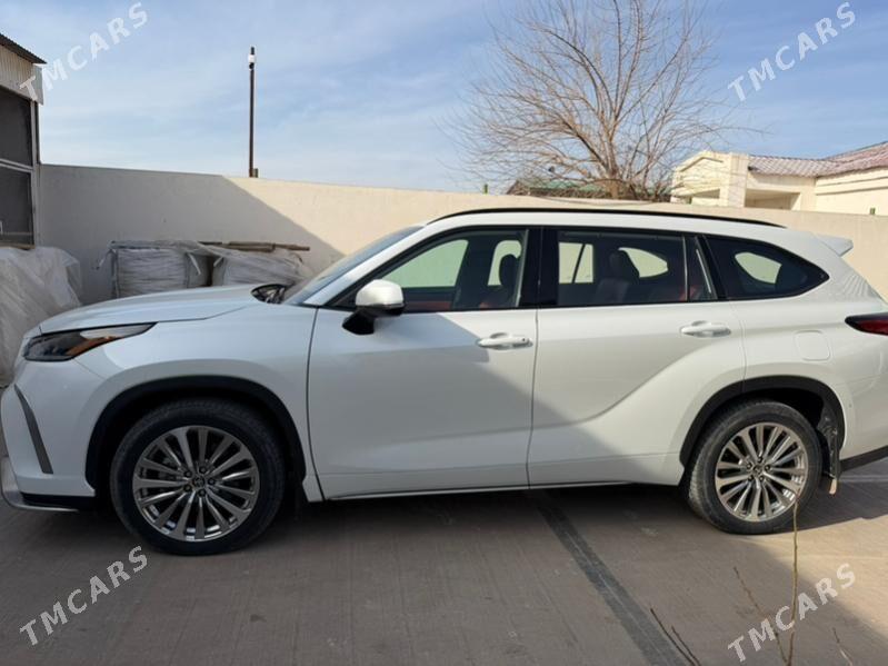 Toyota Highlander 2021 - 550 000 TMT - Теджен - img 1