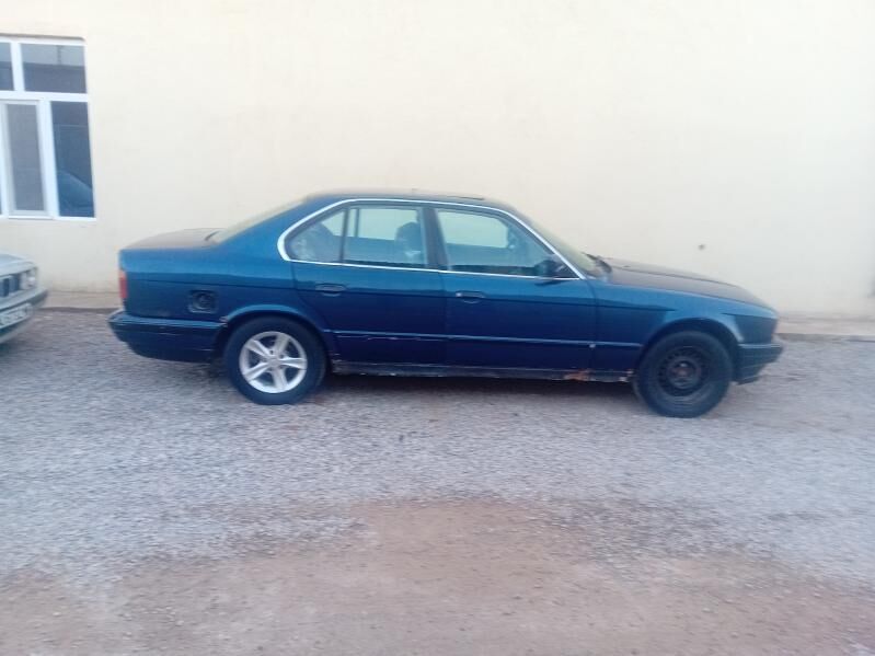 BMW 520 1990 - 40 000 TMT - Мары - img 1