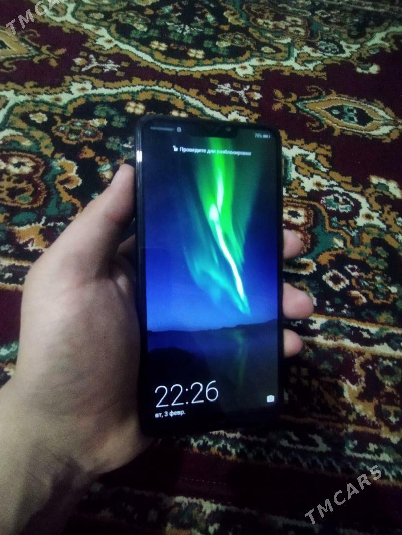 Honor 8c - Mary - img 1