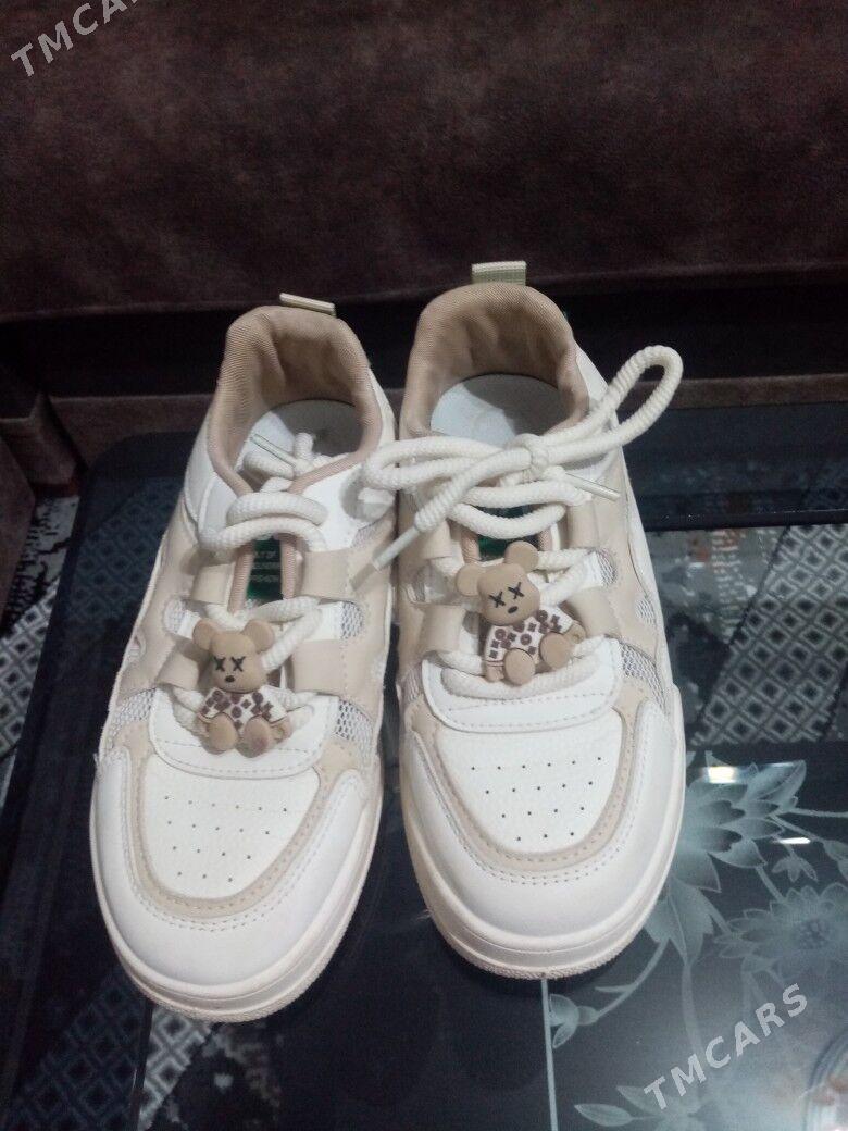 туфли + красовки - Mary - img 1