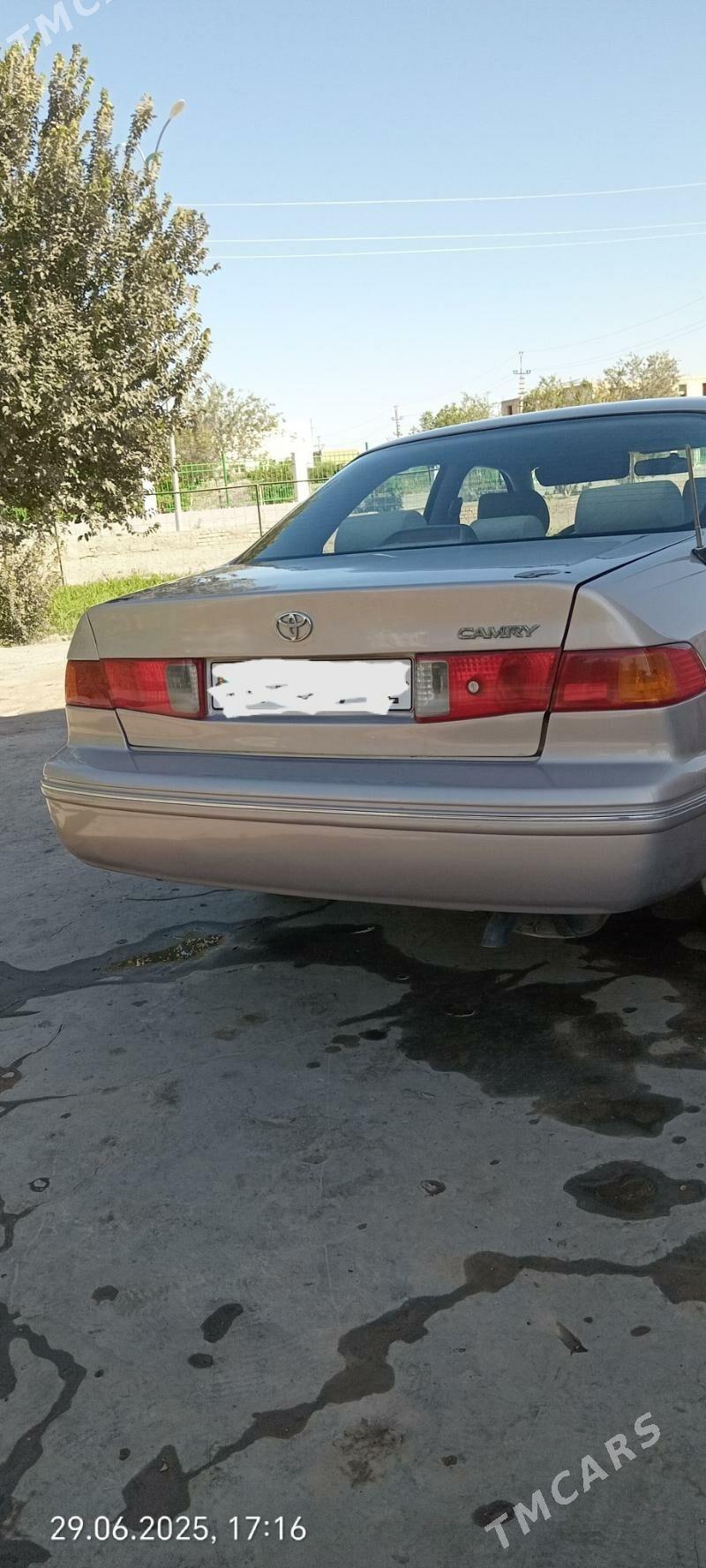Toyota Camry 2001 - 140 000 TMT - Дашогуз - img 1