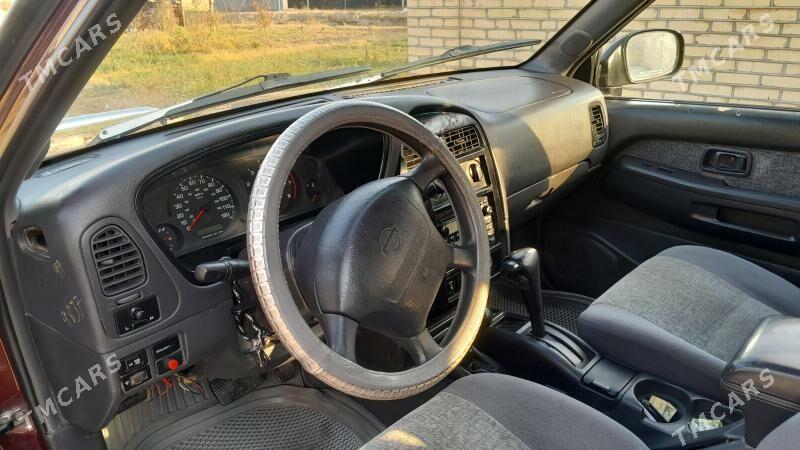 Nissan Pathfinder 1998 - 135 000 TMT - Мары - img 1