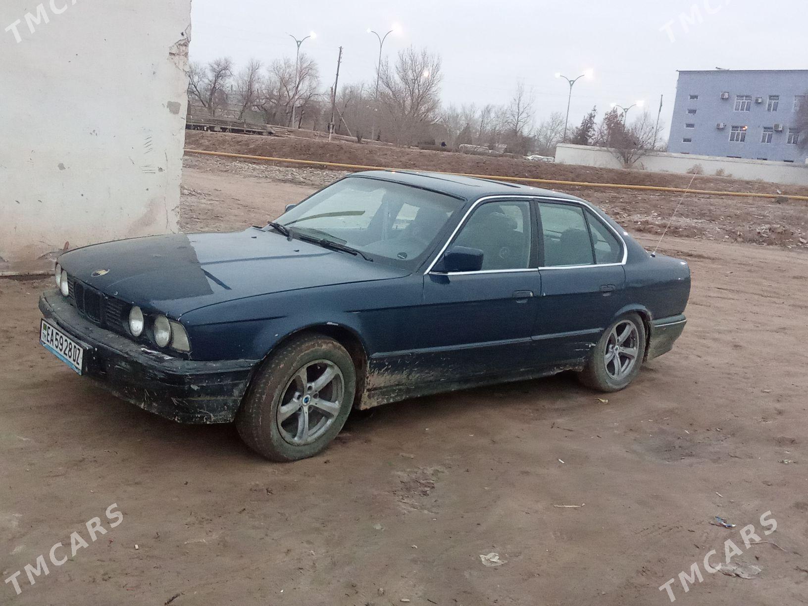 BMW 525 1988 - 30 000 TMT - Кёнеургенч - img 1