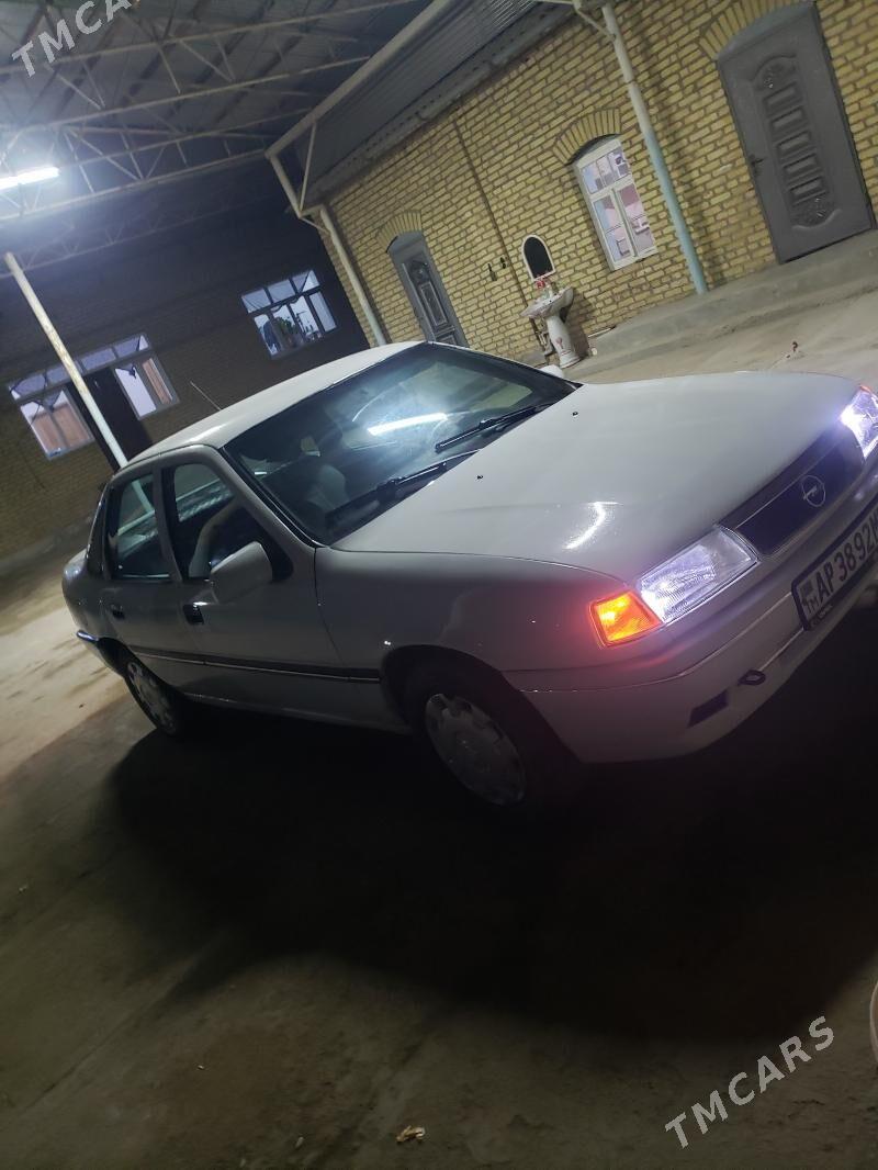Opel Vectra 1990 - 36 000 TMT - Mary - img 1