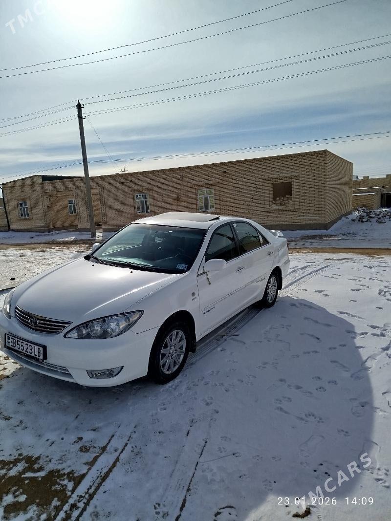 Toyota Camry 2002 - 240 000 TMT - Дарганата - img 1