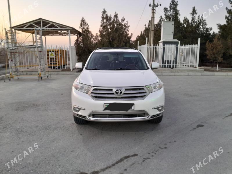 Toyota Highlander 2011 - 352 000 TMT - Гёкдепе - img 1