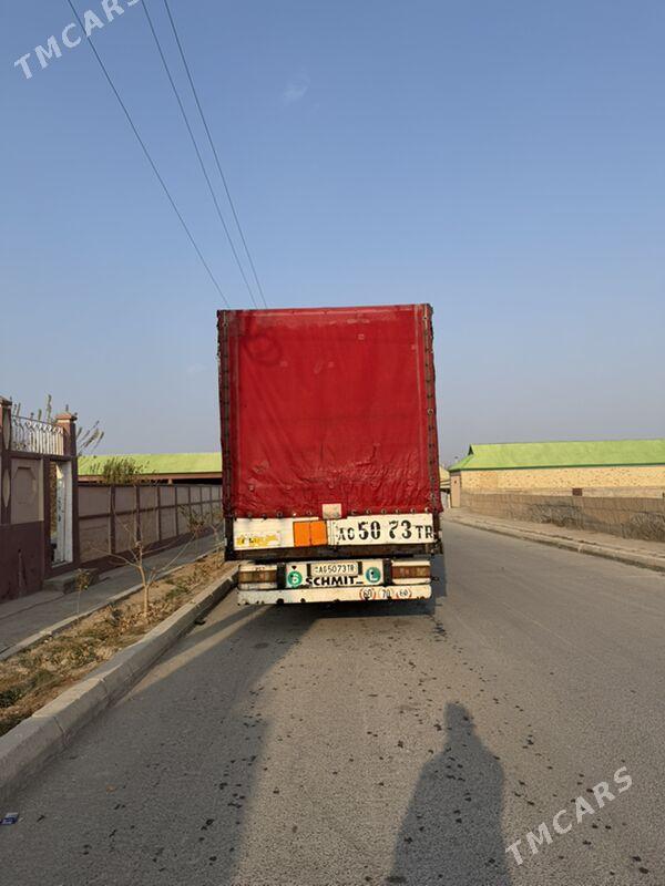 Schmitz Cargobull 2000 - 240 000 TMT - Herrikgala - img 1