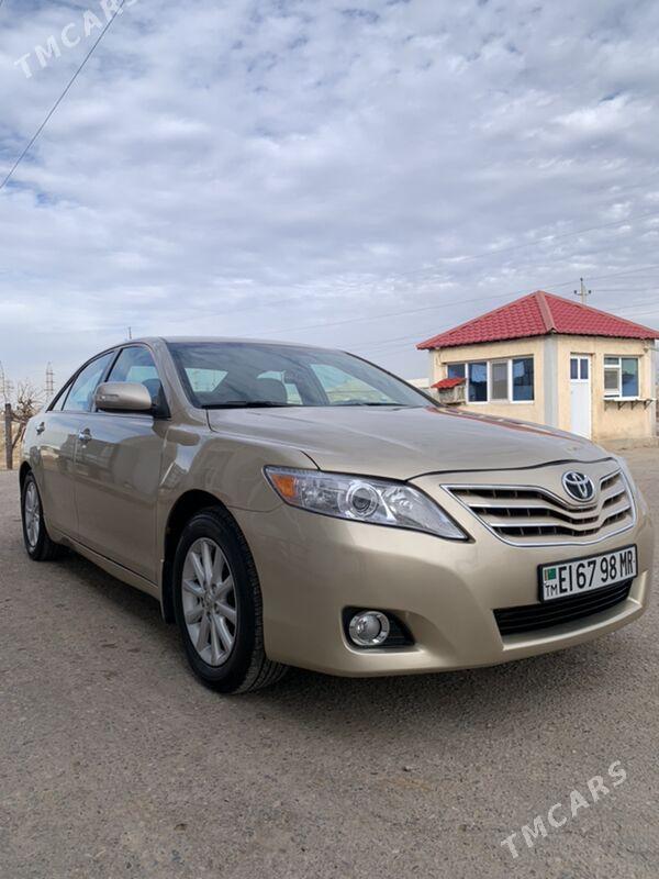 Toyota Camry 2010 - 200 000 TMT - Мары - img 1