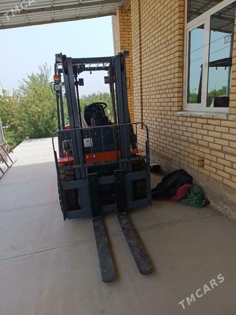 LiuGong Forklift 2025 - 220 000 TMT - Köýtendag - img 1
